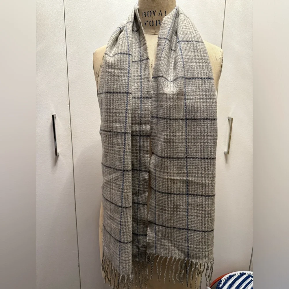 Enzo Mantovani Cashmere Soft Warm Winter Scarf